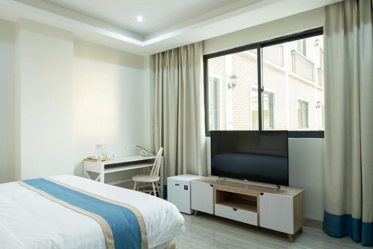 Hampton Suites Davao City Buitenkant foto
